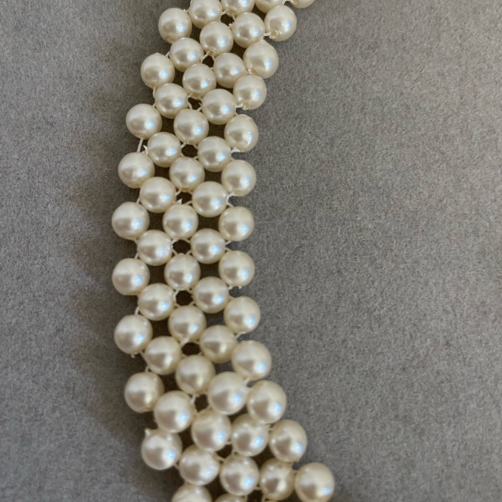 Vintage faux pearl choker